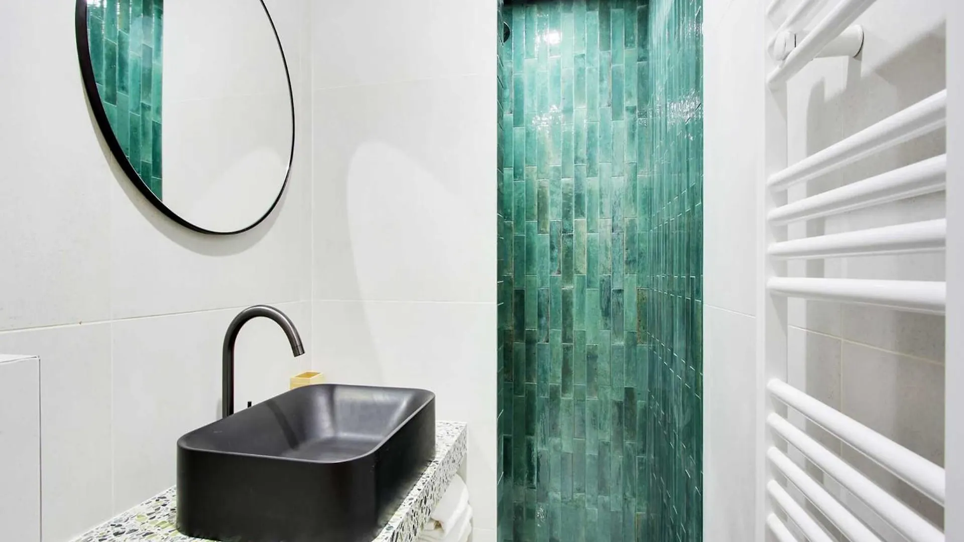 Stylish Apartment - 2Br 6P - Le Marais Paris 0*,  France